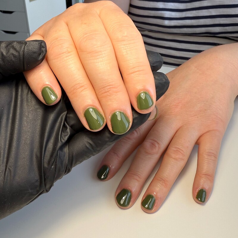 Short nails in deep olive green gel