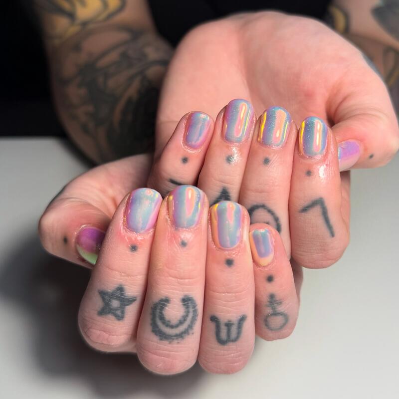Holographic chrome nails